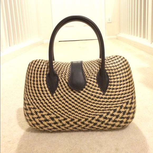 Basket weave purse