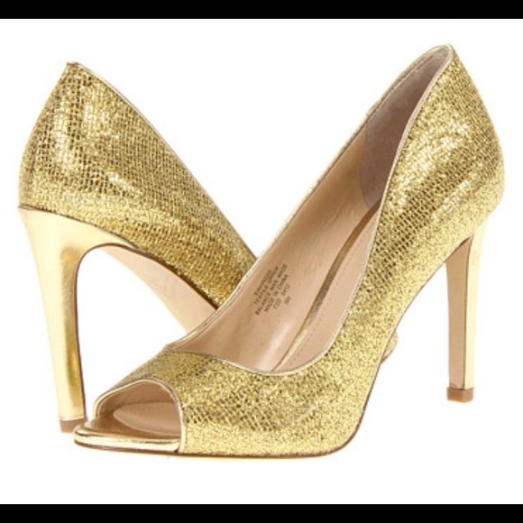 REDUCED! NWT Enzo Angiolini gold pumps