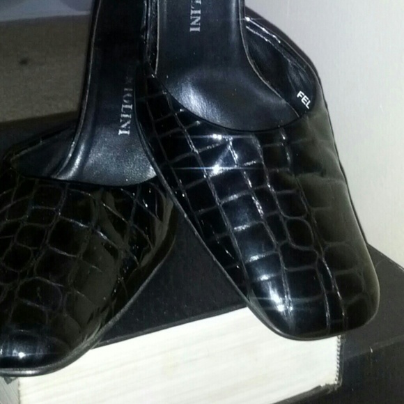 Croc Embossed Heels - Picture 2 of 4