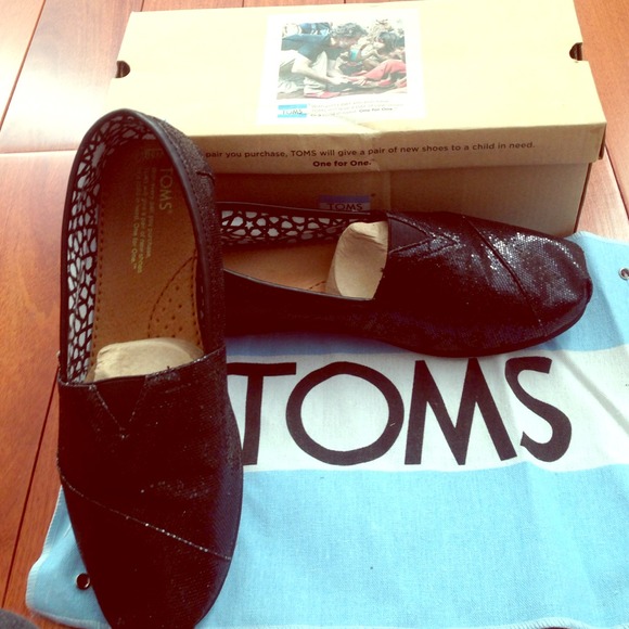 Toms