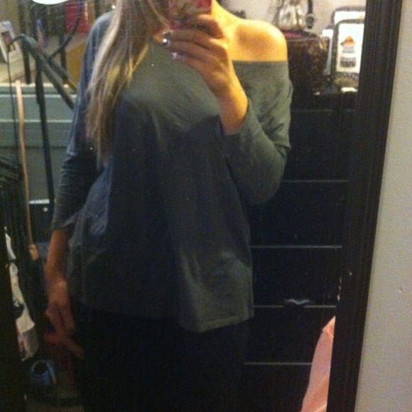 Forest green off shoulder shirt with zipper