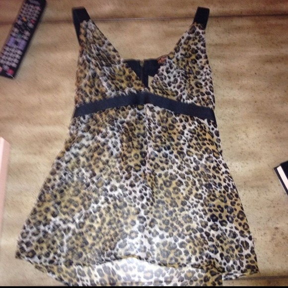 La Rok leopard print top. sexy. medium