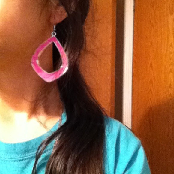 Pink earrings - Picture 2 of 2
