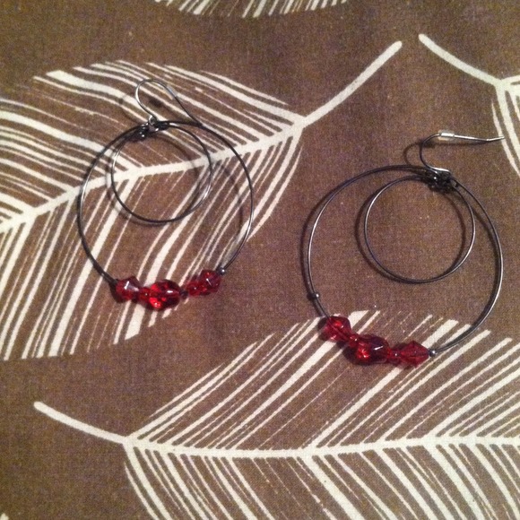 Simple earrings - Picture 2 of 2