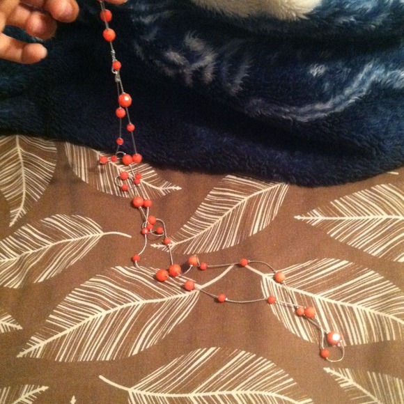 Really long hot pink necklace - Picture 1 of 1