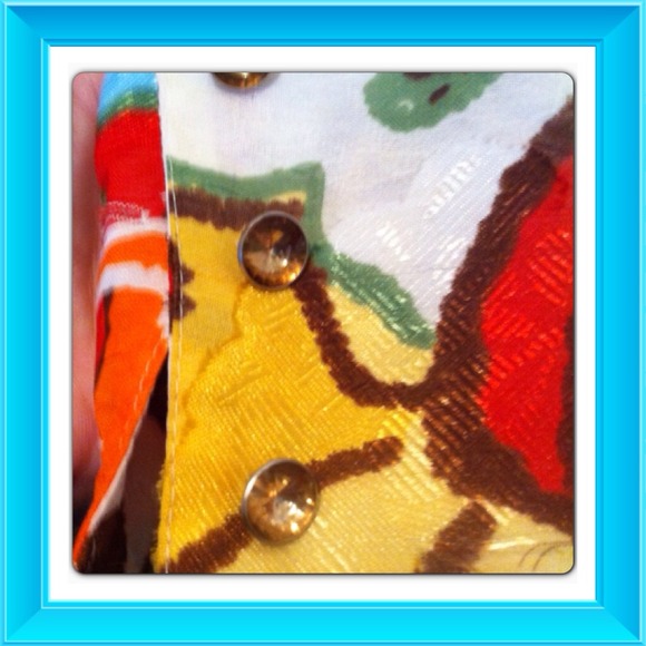 💖 BCBG Beautifully Detailed Blouse💖 - Picture 3 of 3