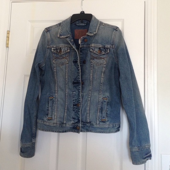 ⛅️Jean Jacket from A&F⛅️