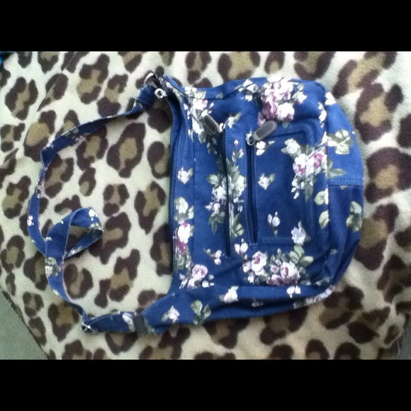 Floral Crossbody!