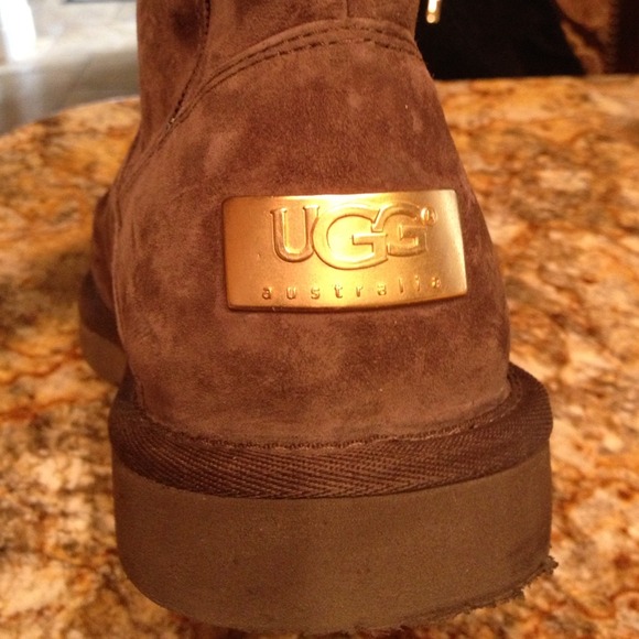 💢SOLD LOCALLY💢Uggs - Picture 3 of 4