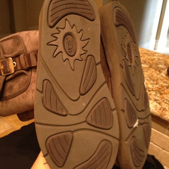 💢SOLD LOCALLY💢Uggs - Picture 4 of 4
