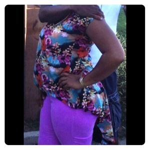 High & low  floral blouse!