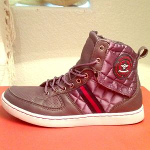 Grey Solanos BY: Creative Recreation.