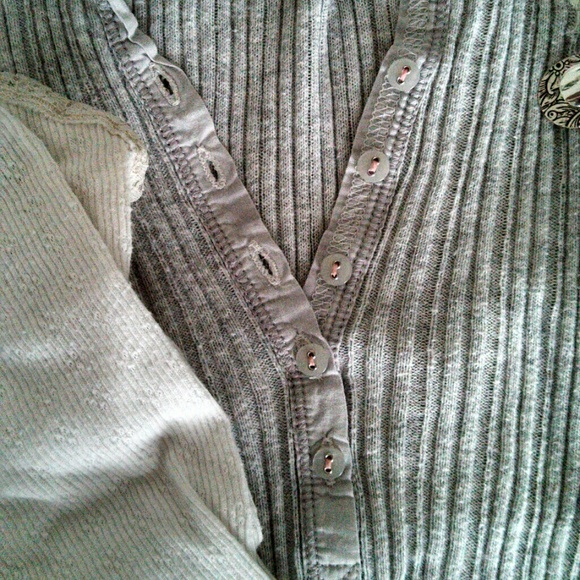 abercrombie long sleeve tee - Picture 3 of 3