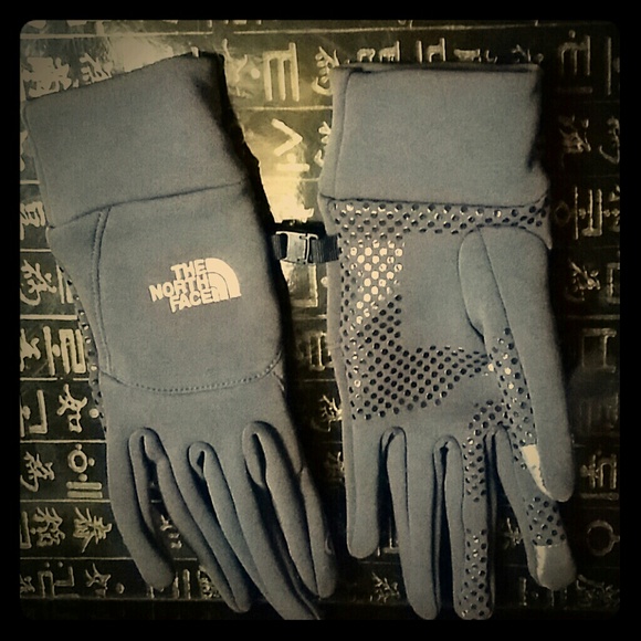 North face gloves