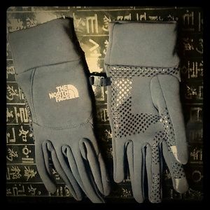 North face gloves