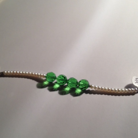 Bracelet -emerald Swarovski crystal and pearls