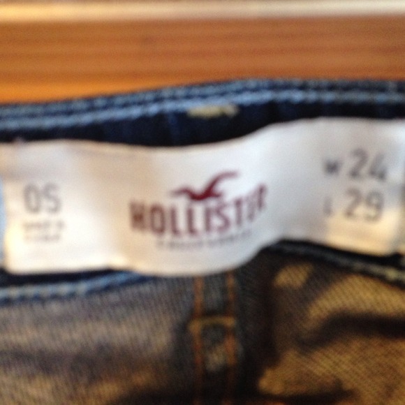 SOLD BRand new hollister jeans ! - Picture 3 of 3