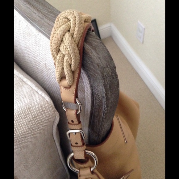 Stunning Prada leather bag - Picture 2 of 4