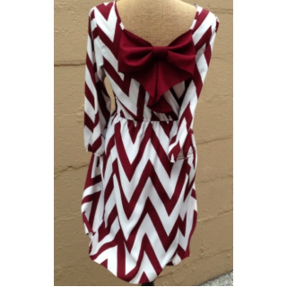 🚫SOLD🚫 Maroon and White Chevron Dress