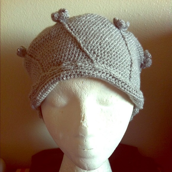 SILVER KNITTED CAP