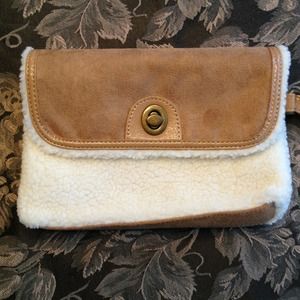 Wintery bath and bodyworks bag