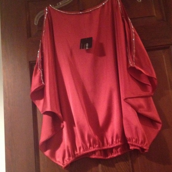 🌟🌟🌟🌟Reduced🌟🌟🌟🌟Red top - Picture 2 of 4