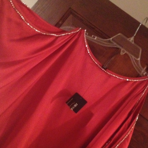 🌟🌟🌟🌟Reduced🌟🌟🌟🌟Red top - Picture 3 of 4