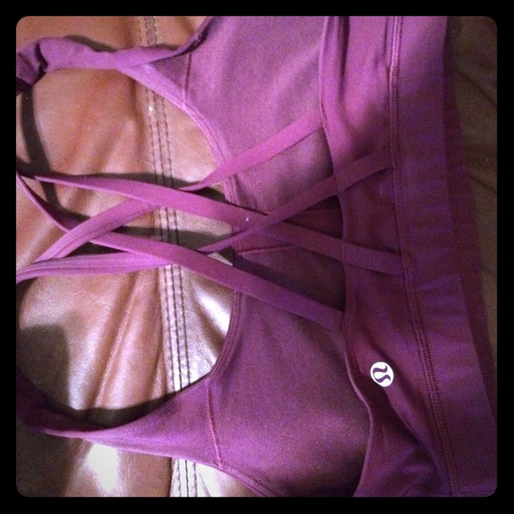 Lululemon  Sports bra