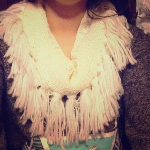 ❤️HOLD❤️ Fringe American eagle scarf✨