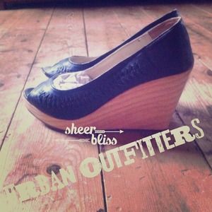 $$ SOLD $$Black wedges