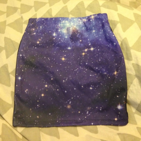 GALAXY skirt NWOT ON RESERVE