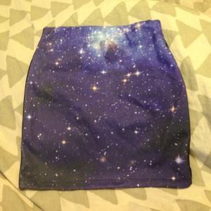 GALAXY skirt NWOT ON RESERVE