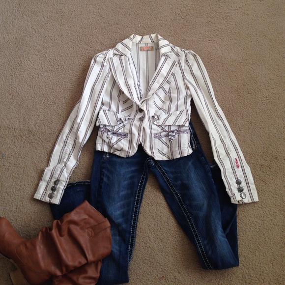 Sale: Jessica Simpson vintage jacket.