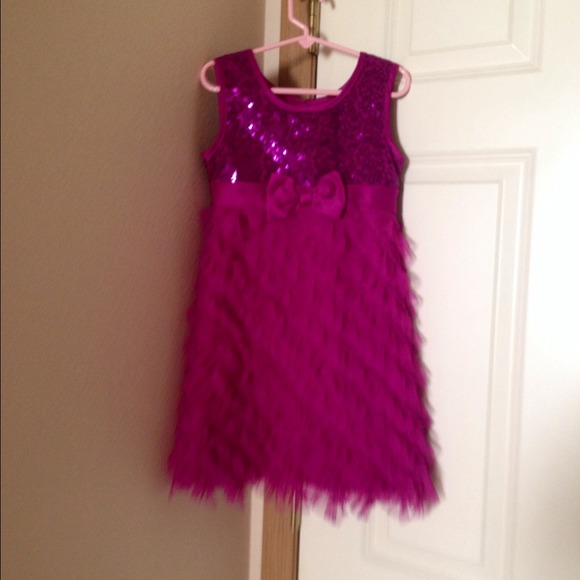 A girl purple dress!