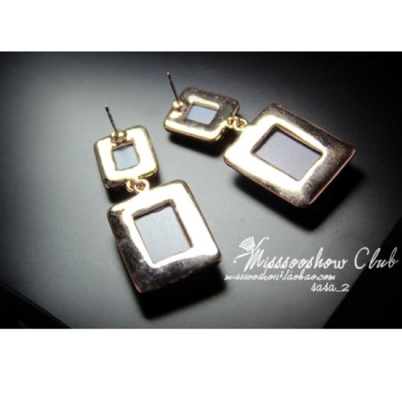 🌟Classic Drop Earring🌟 - Picture 3 of 4