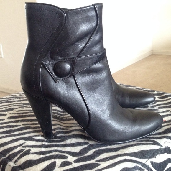 SOLD - Picture 2 of 4