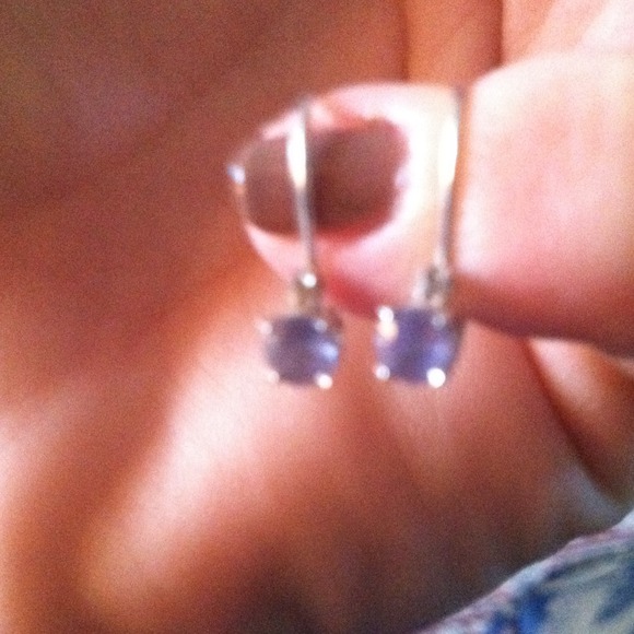 14 kt white gold Tanzanite and diamond earrings