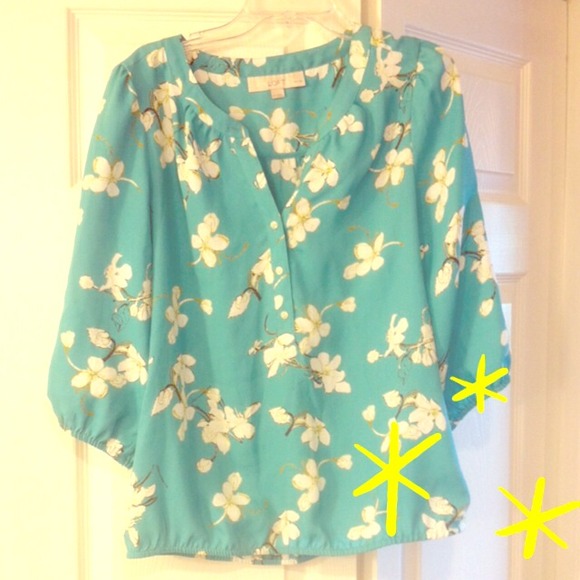 Loft blue flower peasant top. Petit Medium - Picture 1 of 3