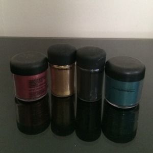 MAC pigments makeup