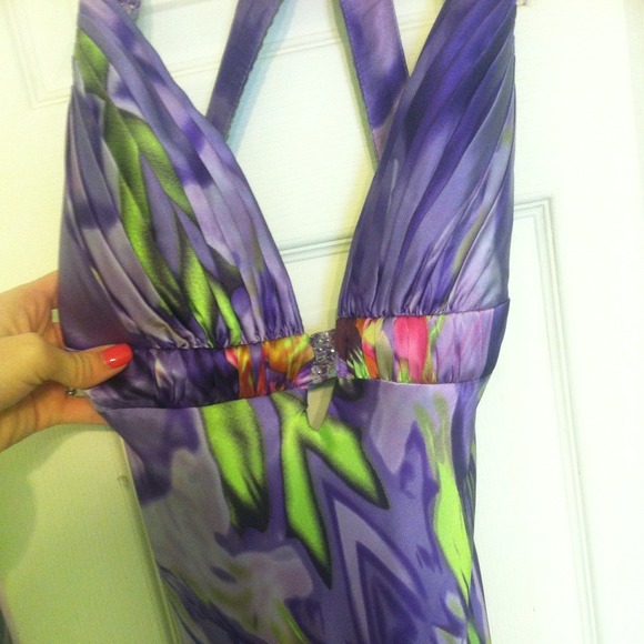 Multi colored gown - Picture 4 of 4