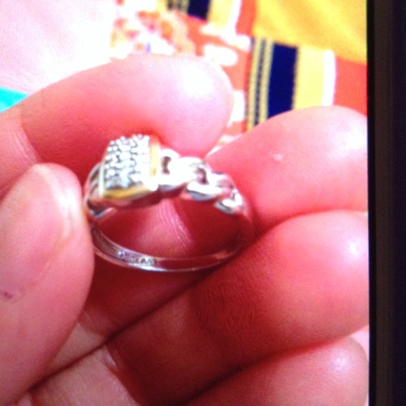 14K Gold Ring💢reduce price💢 - Picture 2 of 3