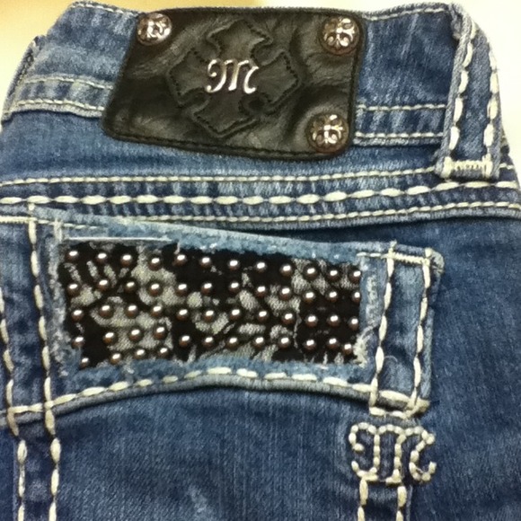 Authentic Miss Me Jeans - Picture 3 of 4