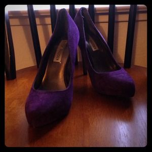 Dark purple Steve Madden pumps