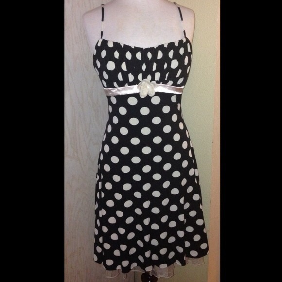 Polka Dot Cocktail Dress👗