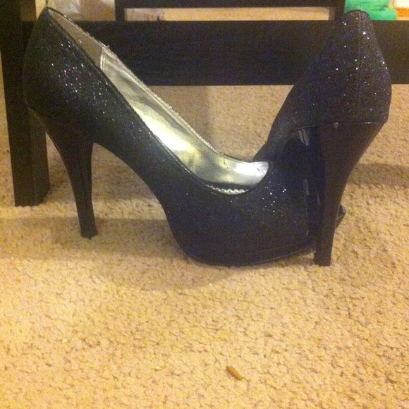 Rampage heels - Picture 3 of 3