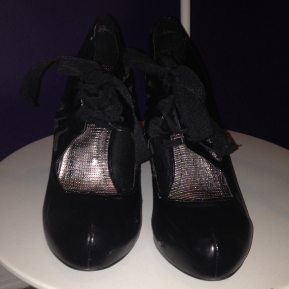 Anne Michelle heels