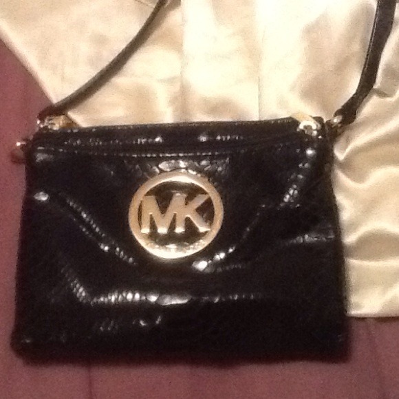 Michael Kors Snake skin crossbody