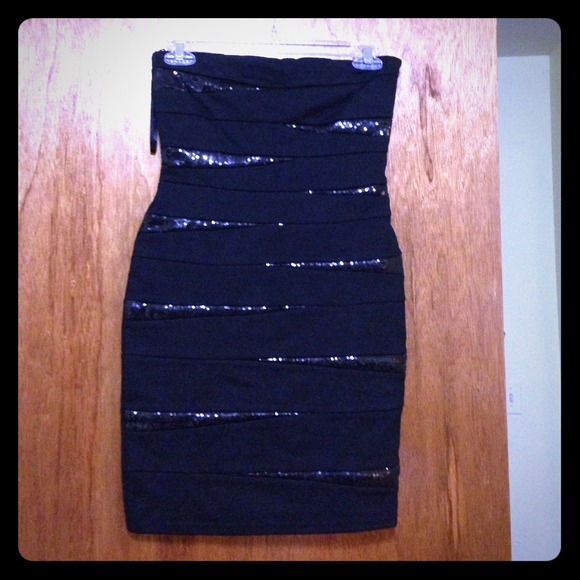 Strapless dress