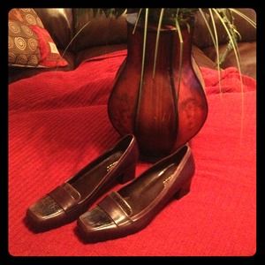 $35 Franco Sarto Leather dress shoes like new 9.5M