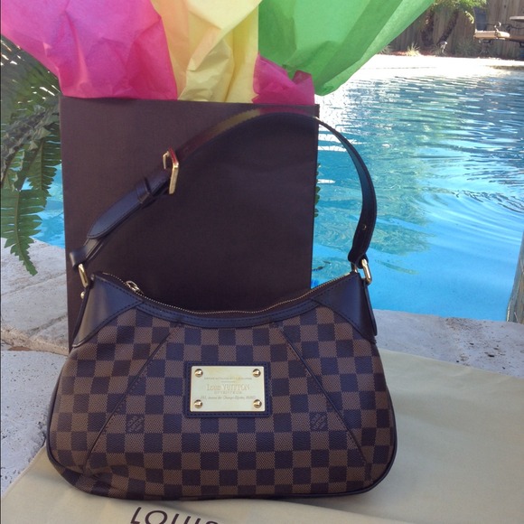 🚫🚫SOLD🚫Louis Vuitton Damier Canvas Thames PM!